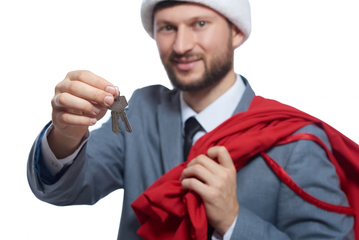 Tips for Real Estate Agents to Stay Busy During the Holidays