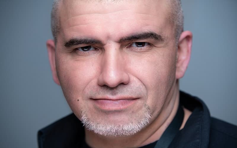 Exclusive Interview: Real Estate Photography Tips by Photographer And Marketer Orlando Mac